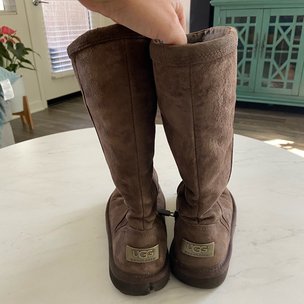 UGG high top